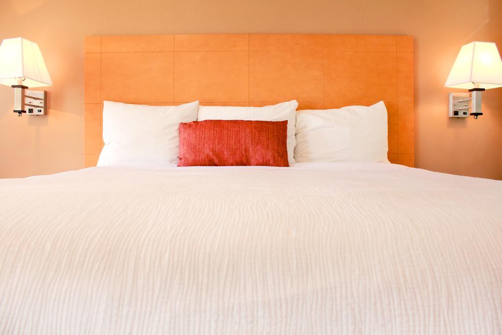 Travelodge By Wyndham Vallejo Zewnętrze zdjęcie