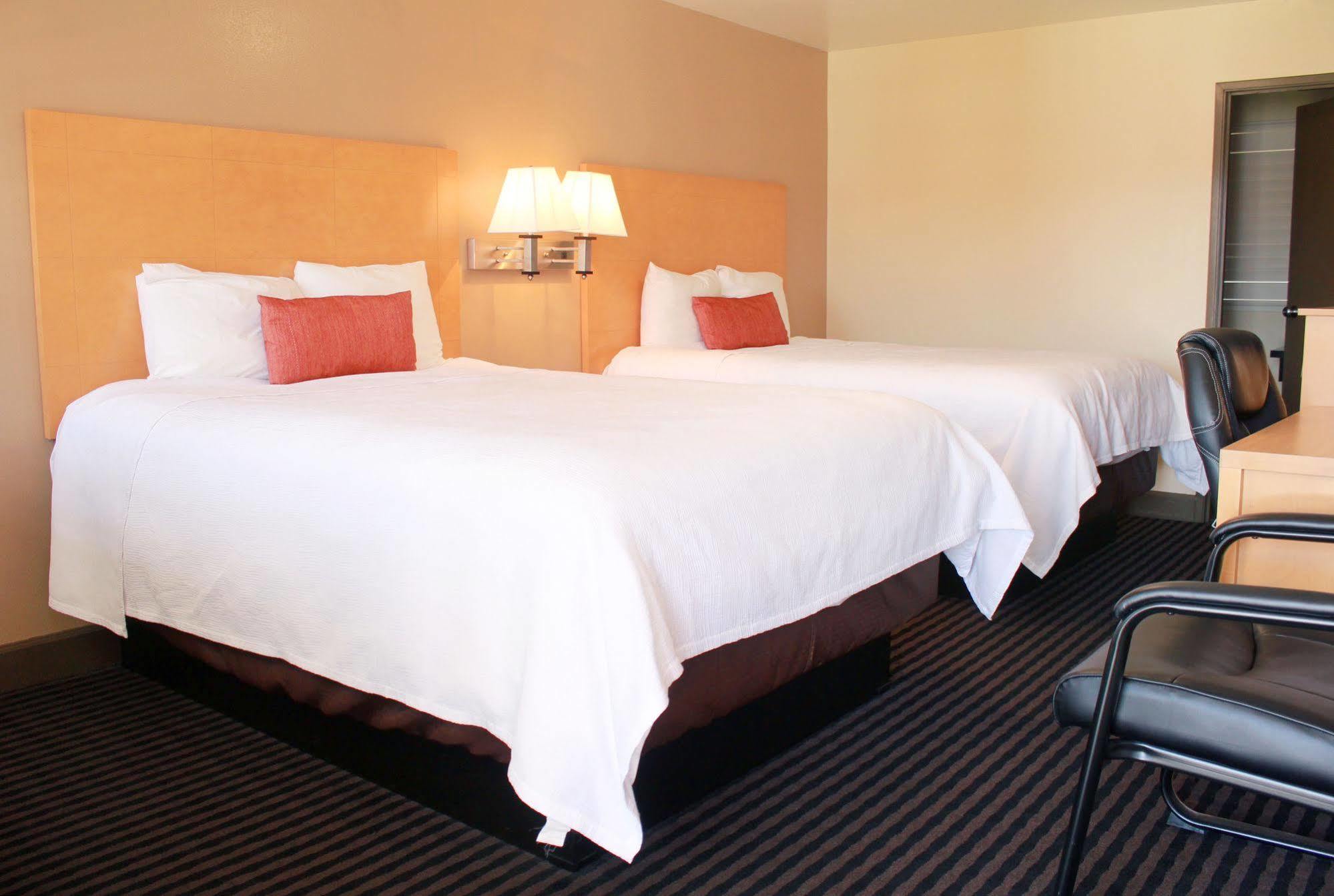 Travelodge By Wyndham Vallejo Zewnętrze zdjęcie