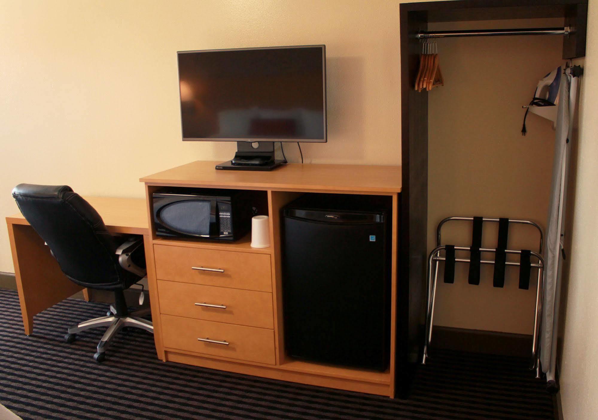 Travelodge By Wyndham Vallejo Zewnętrze zdjęcie